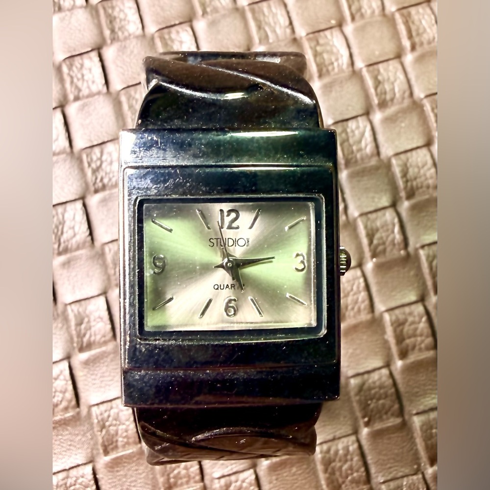 🧚🏻‍♀️ Studio Time Gun Metal Tone Quartz Cuff Bracelet Watch – New With Tags